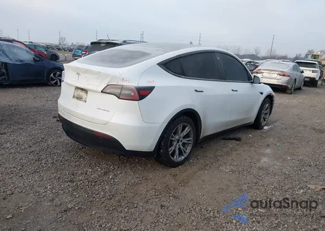 2022 Tesla Model Y Long Range Dual Motor All-Wheel Drive z USA, uszkodzony, nr VIN 7SAYGDEE2NF438122